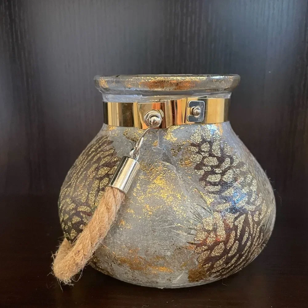 DECORATIVE GOLD TRIMMED FROSTED‎ BOWL WITH JUTE HANDLE